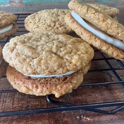 Oatmeal Creme Cookie